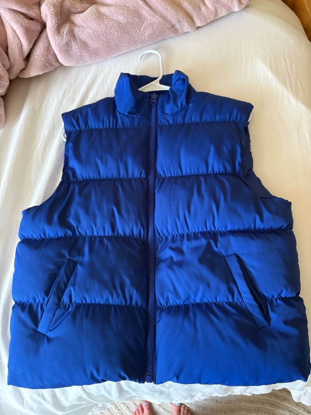 Edikted Quilted Puffer Vest in Royal Blue